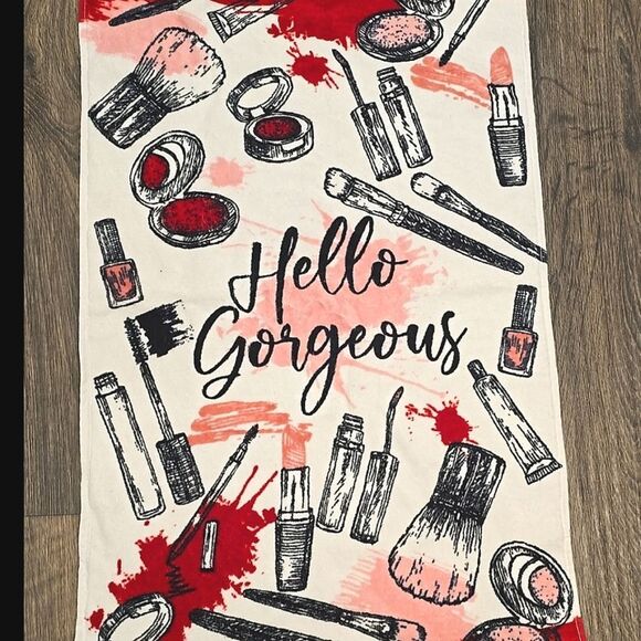 Kassafina,  "Hello Gorgeous", Oversized Hand Towel - Picture 4 of 4